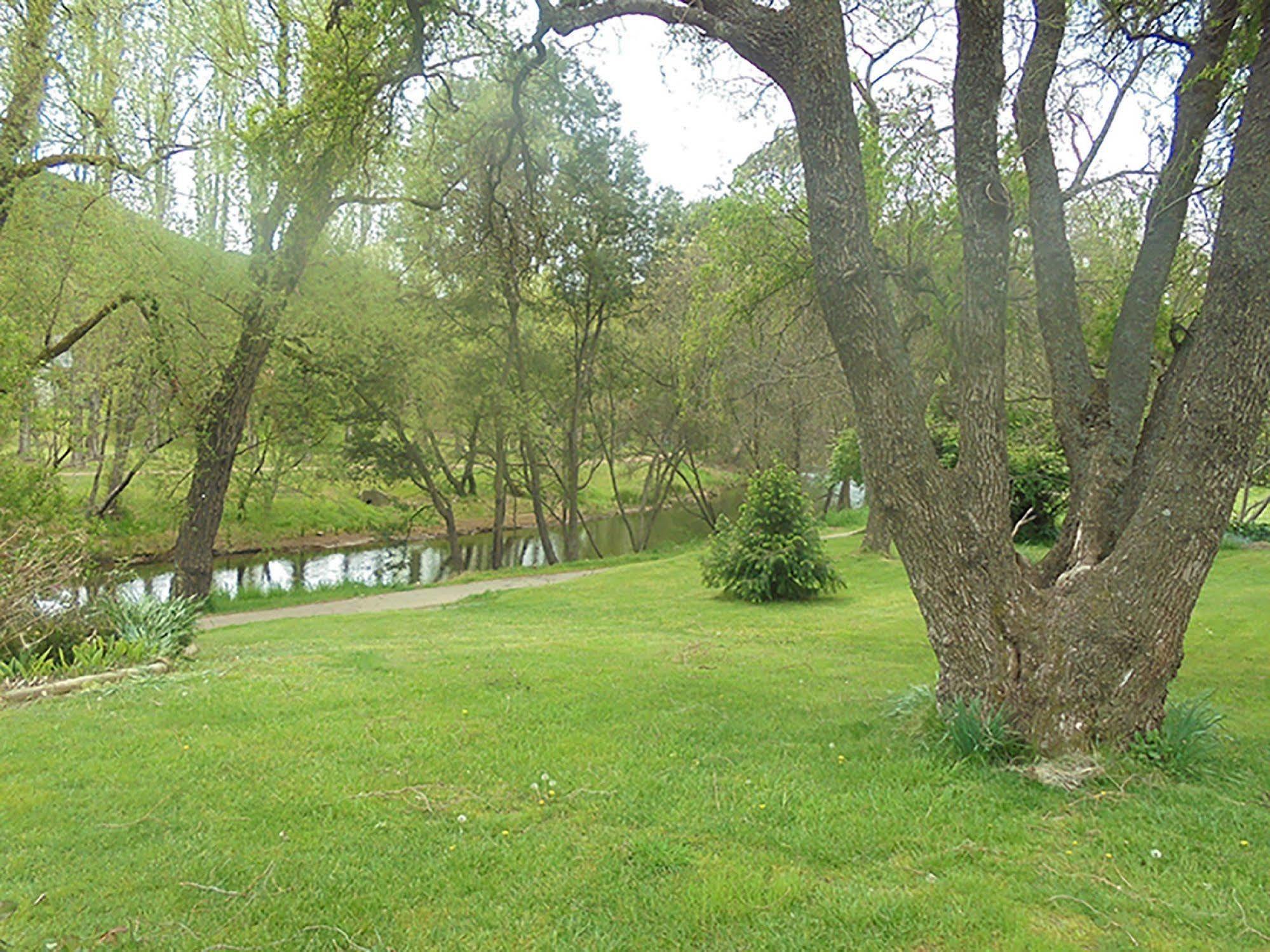 Riverbank Park Motel Bright Εξωτερικό φωτογραφία